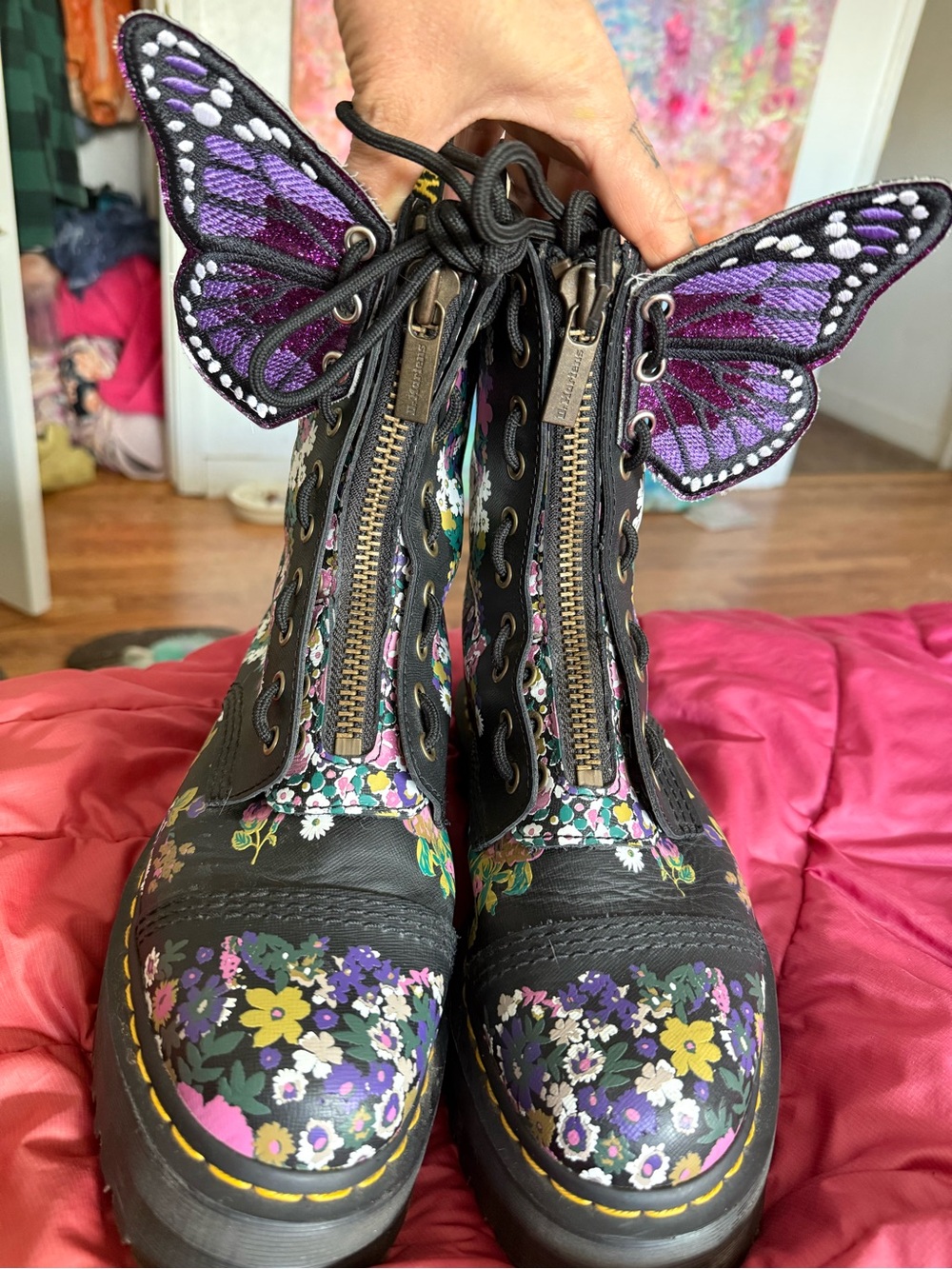 Dr. Martens Sinclair hi Floral  Platform Lace-Up / zip up Boots - Picture 3 of 9